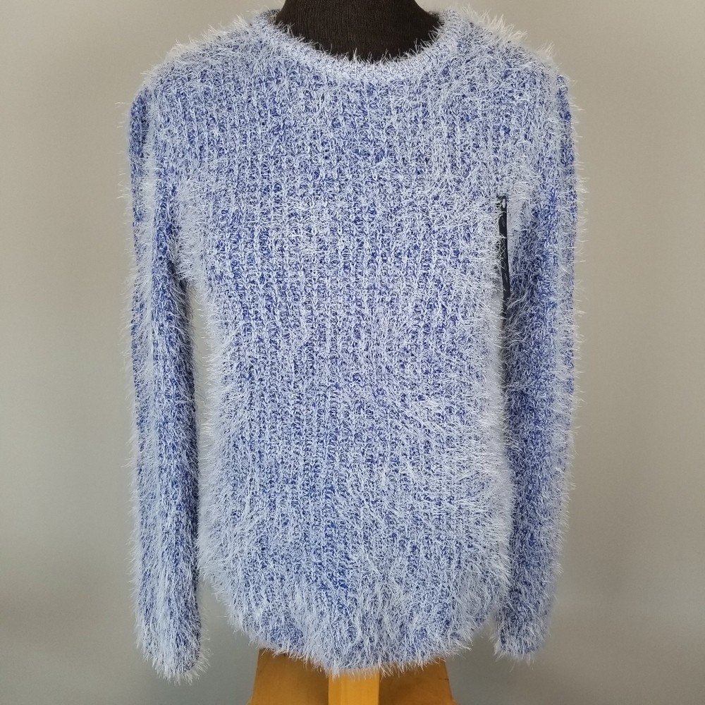 NWT fuzzy blue & white stretchy pullover sweater